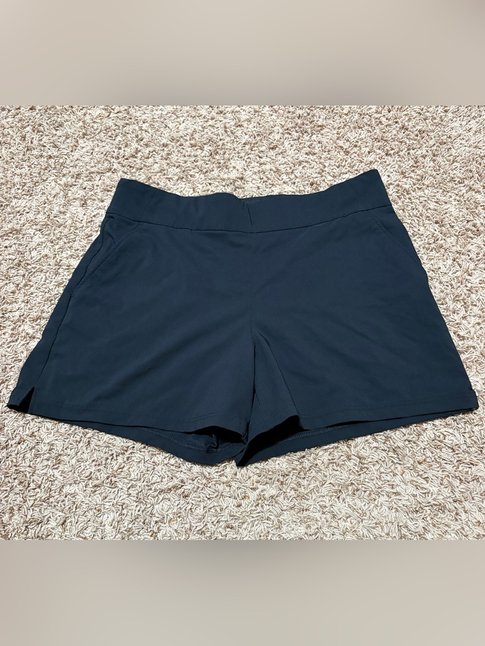 Columbia All Season Shorts 5” inseam women’s size XL in black
